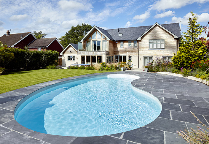 aménagement de terrasse pour piscine en carrelages belgique Gembloux, Uccle, bruxelles