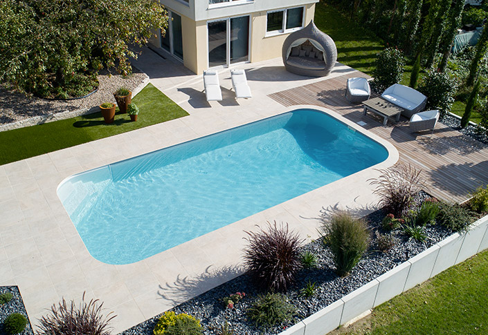 aménagement de terrasse pour piscine en carrelages GGILPRO Mettet, la hulpe, genval, charleroi, namur, liège