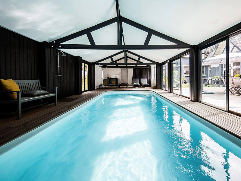 piscine EN FORME DE COULOIR DE NATATION waterair GGILPRO Romy