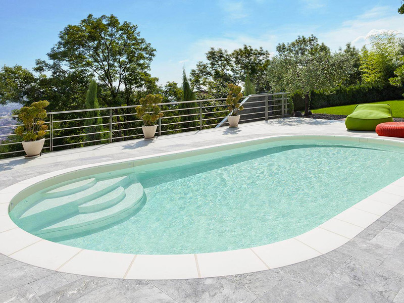 piscines ovales Ilona avec escalier Enjoy waterair GGILPRO