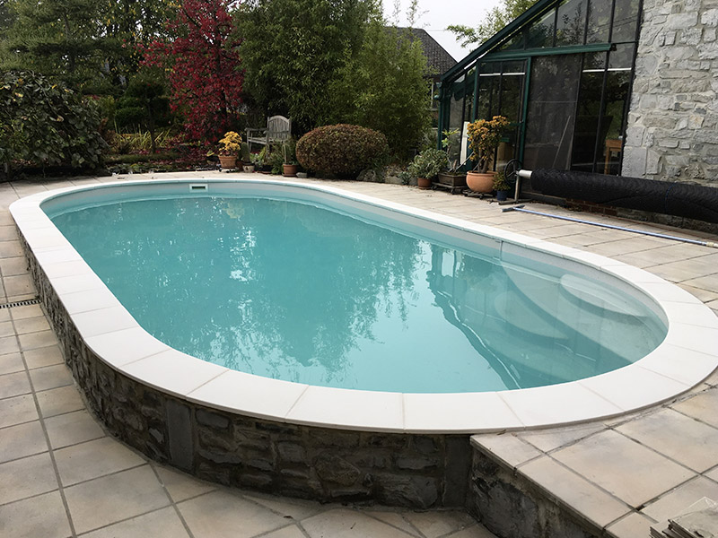 piscines ovales Ilona avec escalier Enjoy waterair GGILPRO