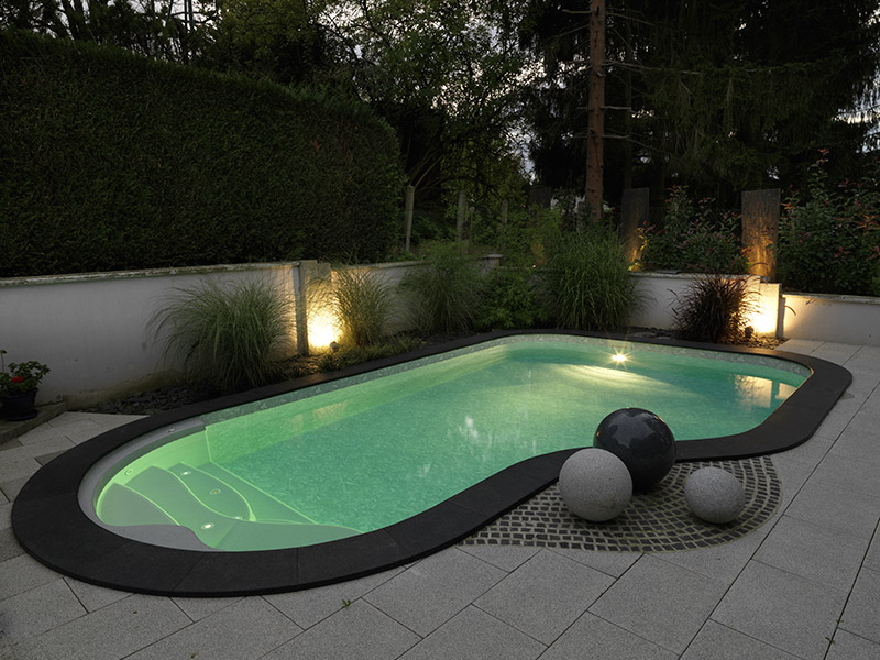 piscine forme rectangle Maria avec escalier Pacio waterair GGILPRO