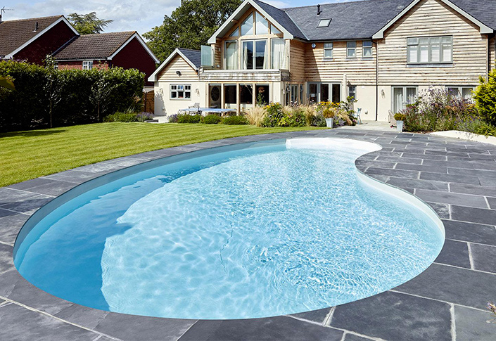faire une terrasse de piscine en pierres naturelles avec GGILPRO belgique wavre, rixensart, gembloux, montignies et laneffe